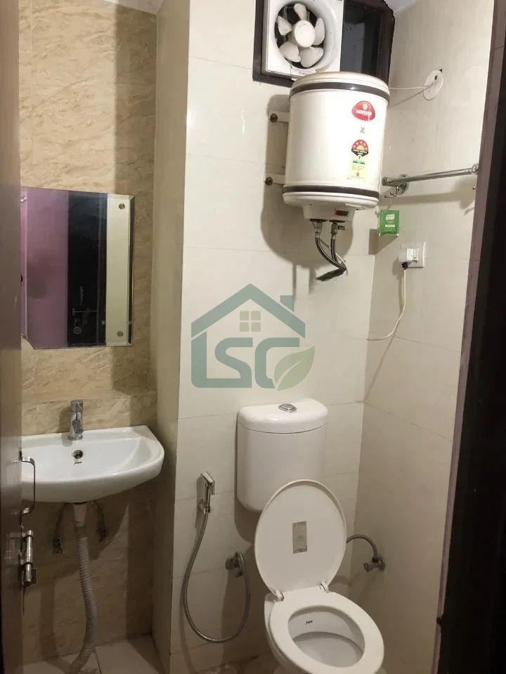 HR Girls PG in Sector 15, Gurugram — property photo 1