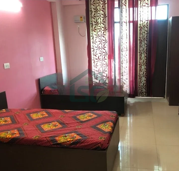 HR Girls PG in Sector 15, Gurugram — property photo 2