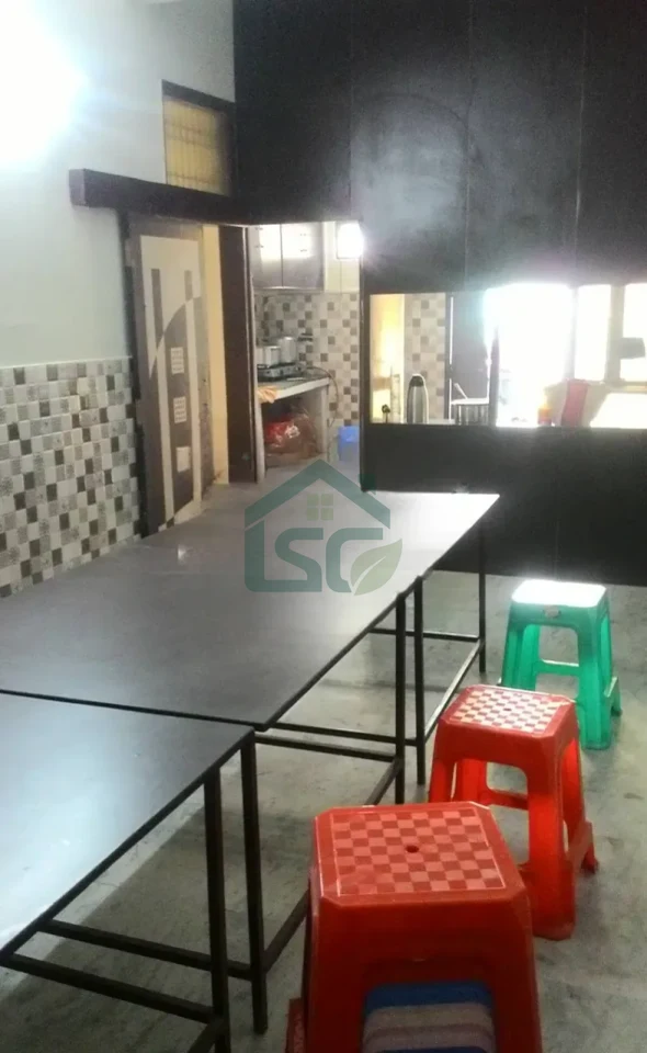 Glorious PG in Sector 63 A, Noida — property photo 5