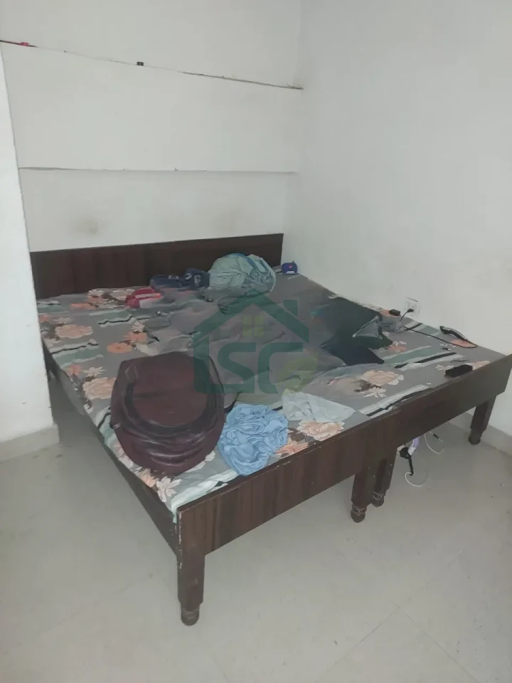 Pinku Room For Rent in Sector 57, Gurugram — property photo 1