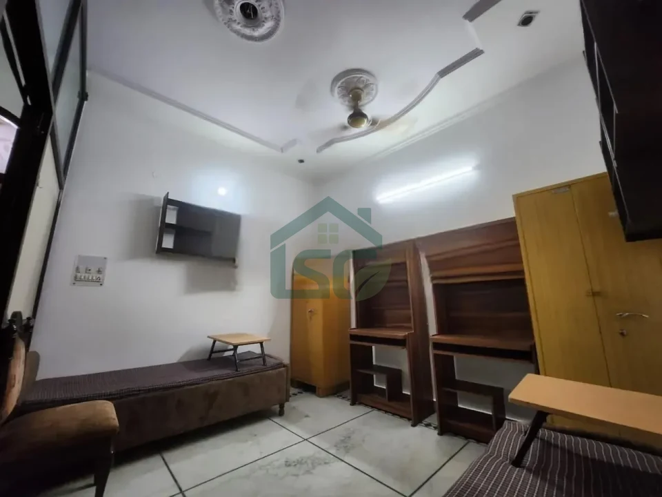 Vidhya niwas girls hostel in Vijay Nagar, Delhi — property photo 2