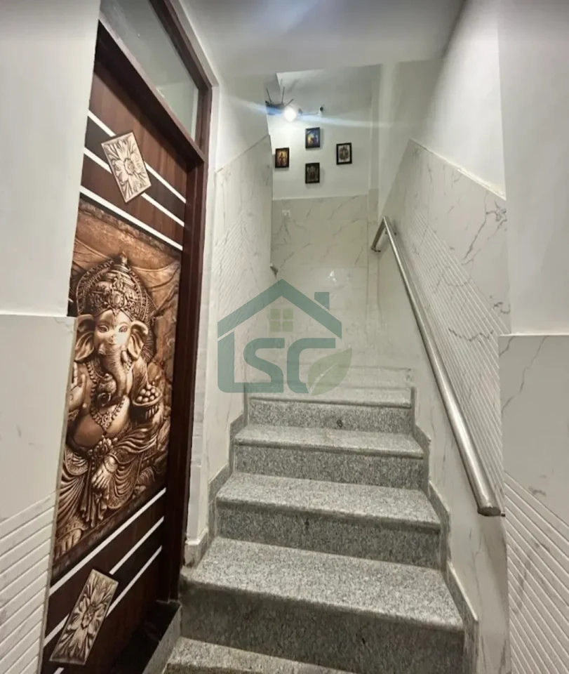 Mahadev girls PG in Madipur, Delhi — property photo 5