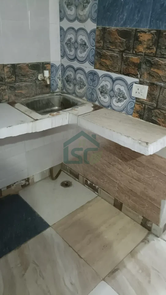 OM PG in Sector 135, Noida — property photo 4