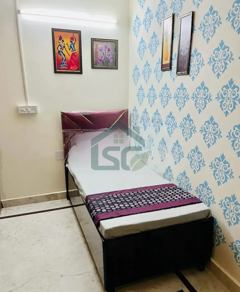 The Grand Villa Girls PG in Shalimar Bagh, Delhi — property photo 5