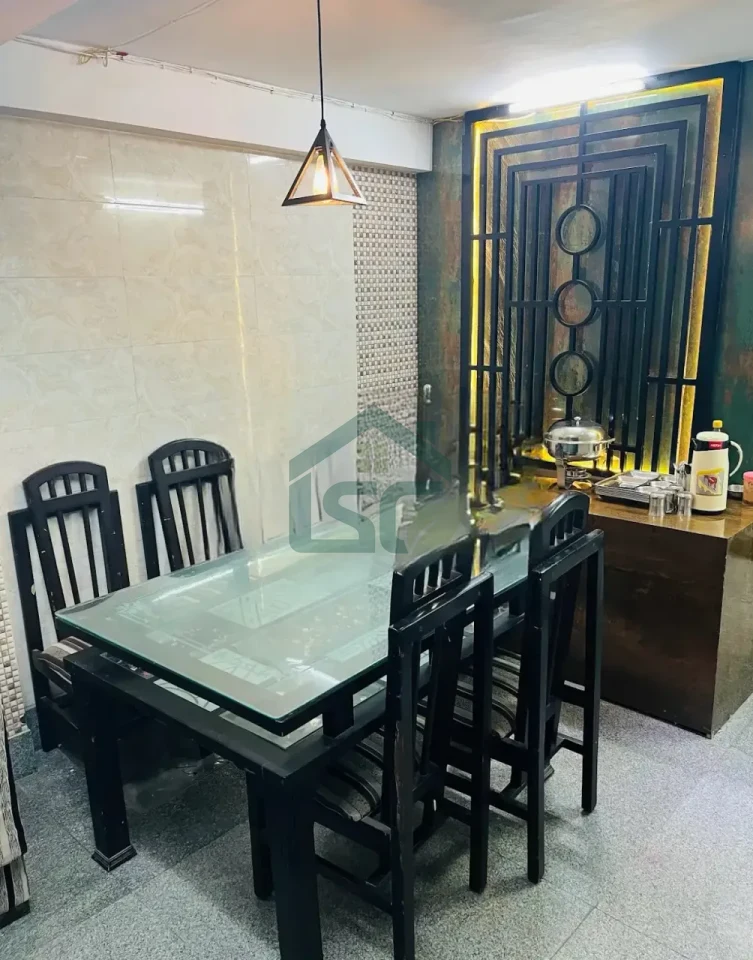 The Grand Villa Girls PG in Shalimar Bagh, Delhi — property photo 3