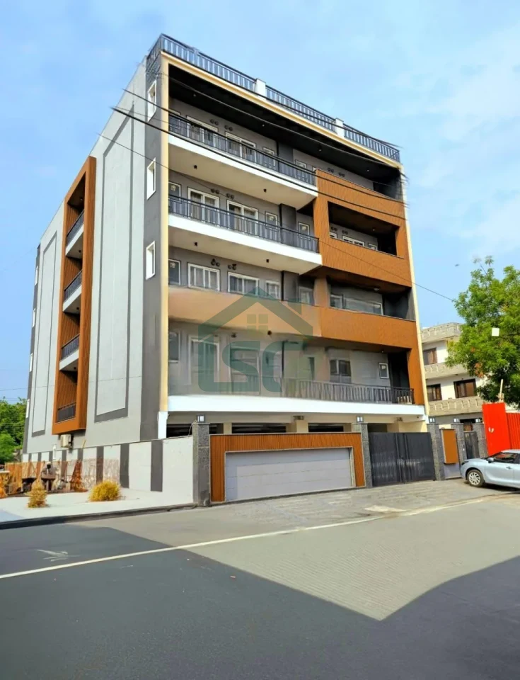 Photo 4 of Amrit Residency House No 1382, Sector 23A, Gurgaon