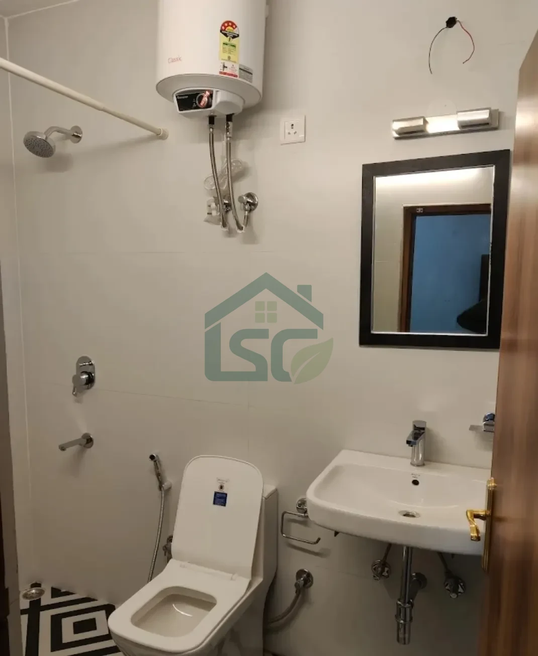Vineet PG Services in Kalkaji, Delhi — property photo 1