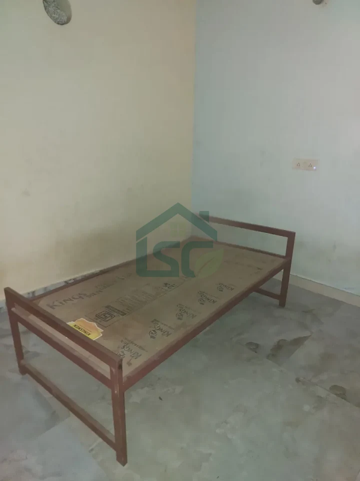 Ashwini Room For Rent in Sector 95, Gurugram — property photo 4