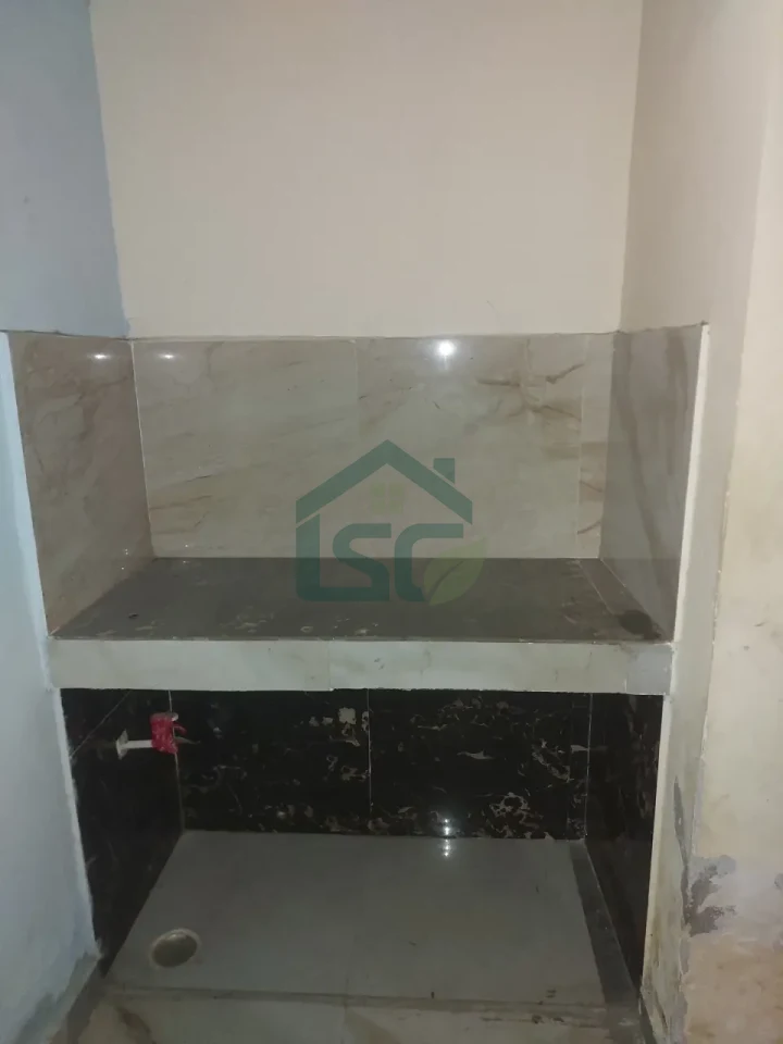Ashwini Room For Rent in Sector 95, Gurugram — property photo 1