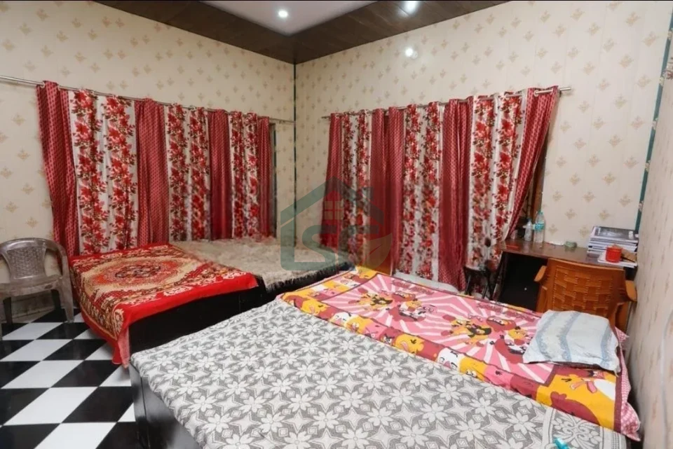 Photo 2 of City GirlsPg, Raja ram moham rai marg, Lucknow