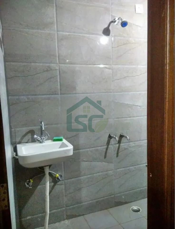 Grand 81 Girls PG in Ashok Vihar, Delhi — property photo 4