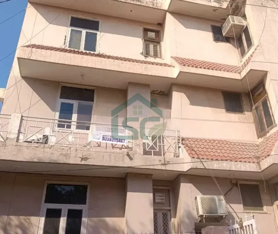 Luxury PG For Boys in Sector 31, Noida — property photo 2