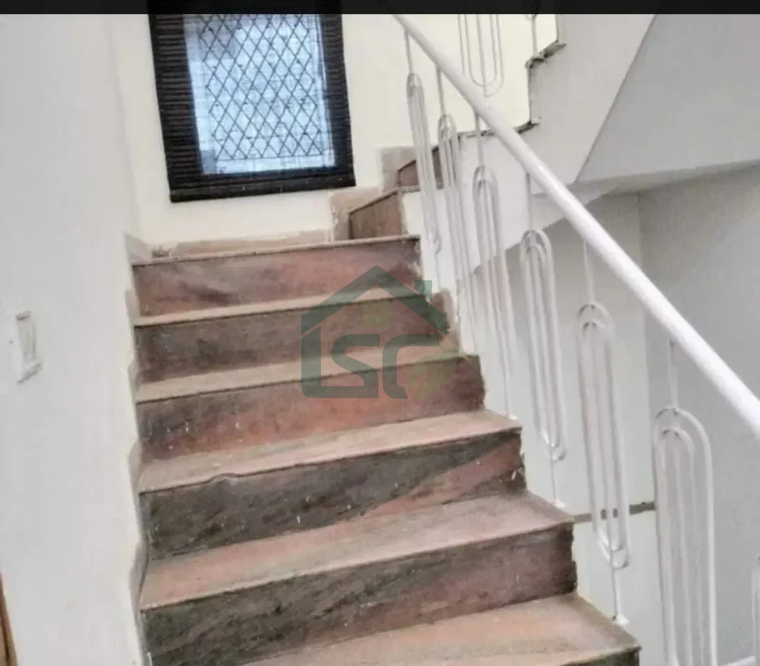 Luxury PG For Boys in Sector 31, Noida — property photo 1