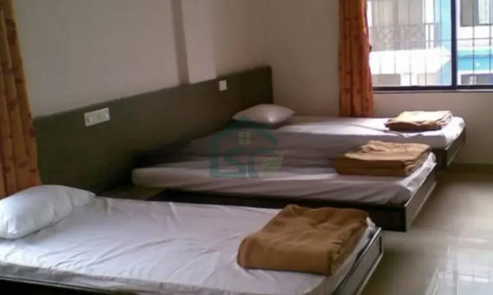 MR Singh Girls PG in Sector 43, Gurugram — property photo 5