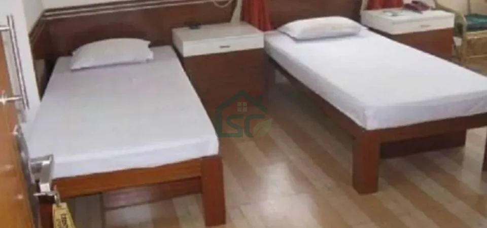 MR Singh Girls PG in Sector 43, Gurugram — property photo 1
