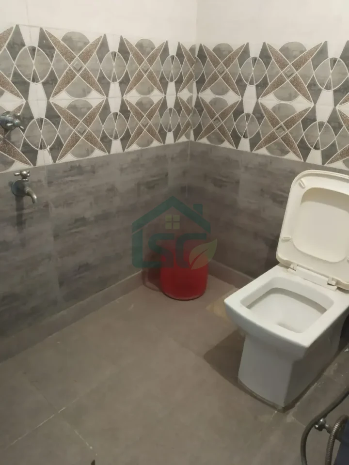 RS Accommodation in Karol Bagh, Delhi — property photo 2