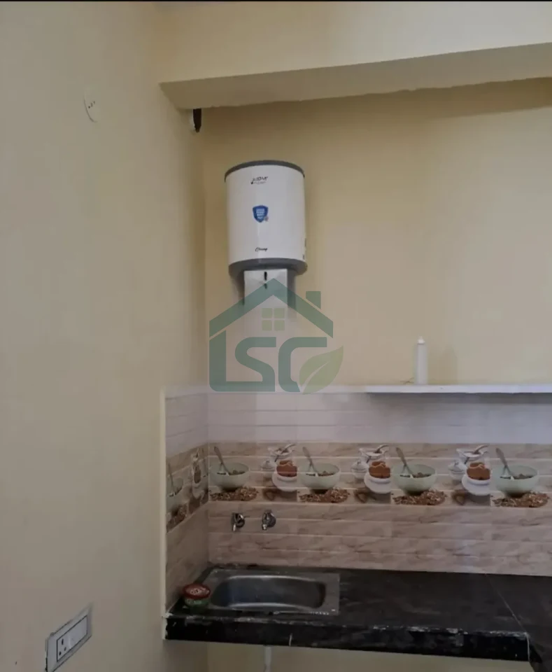 Singh PG in Wazirabad in Sector 52, Gurugram — property photo 3