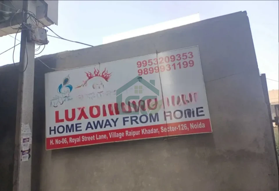 Luxurious PG in Sector 126, Noida — property photo 2