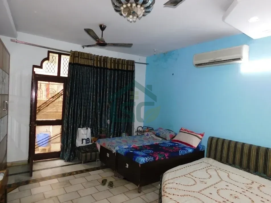 At Goel Niwas PG For Girls, Chanakya Complex, B10-11, Opposite Metro Pillar No. 42, Block H, Guru Nanak Pura, Laxmi Nagar, New Delhi, Delhi