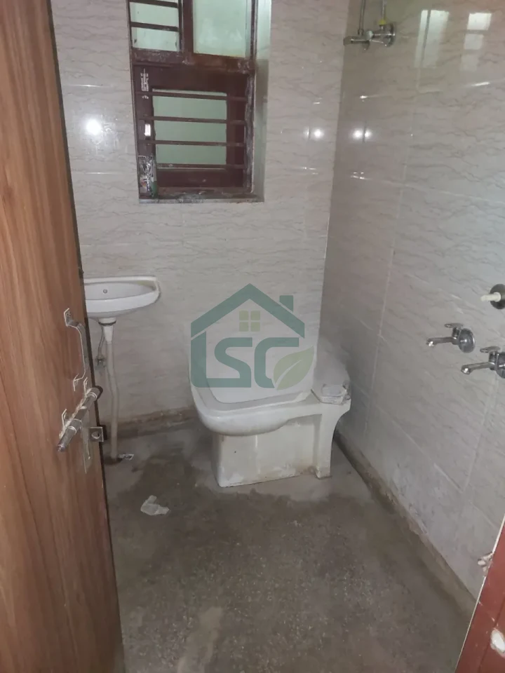 Girish Room For Rent in Sector 68, Gurugram — property photo 2