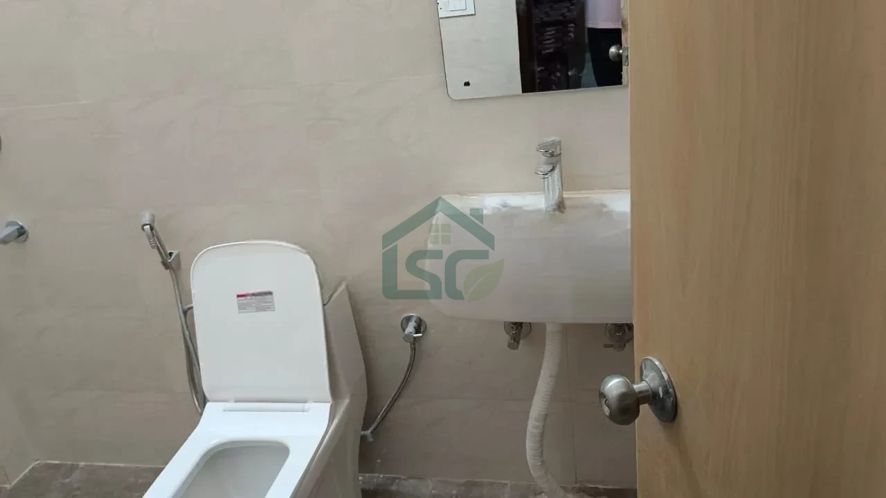 Care Residency in Sector 38, Gurugram — property photo 1