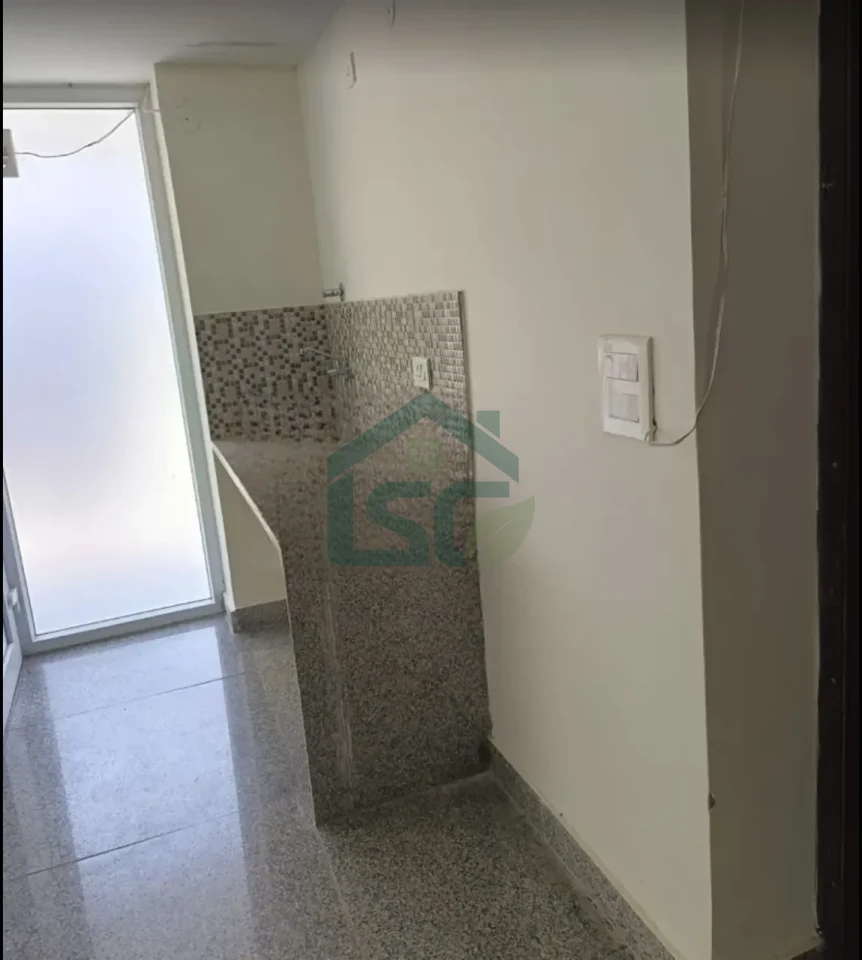 Sr homes in Sector 43, Gurugram — property photo 5