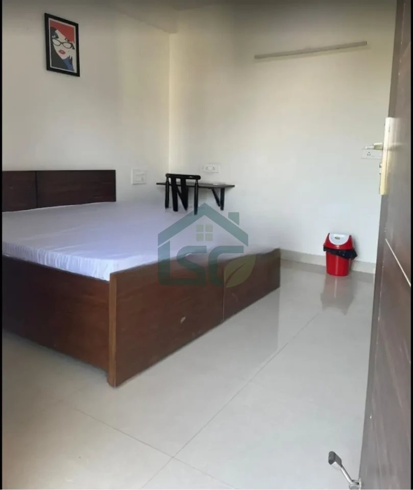 Sr homes in Sector 43, Gurugram — property photo 2
