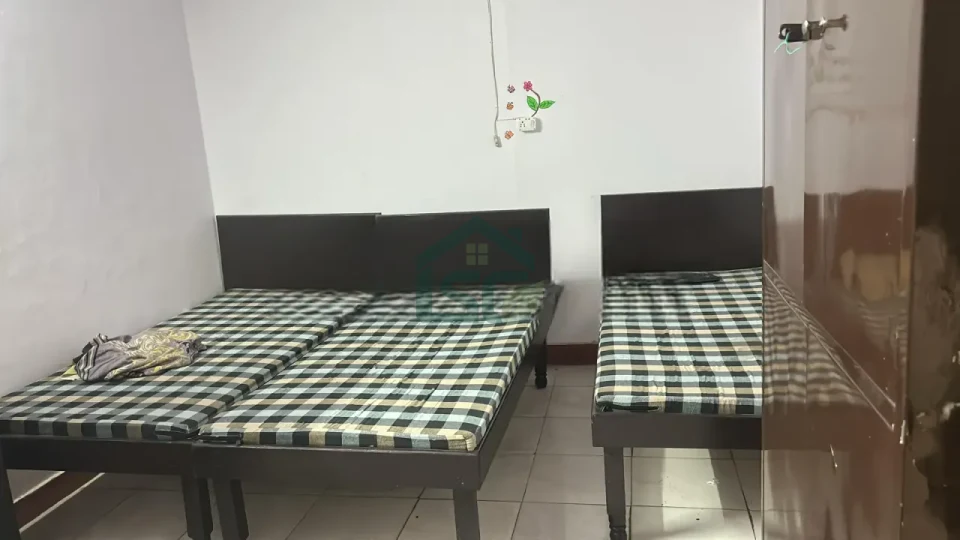 Global PG in Uttam Nagar, Delhi — property photo 1