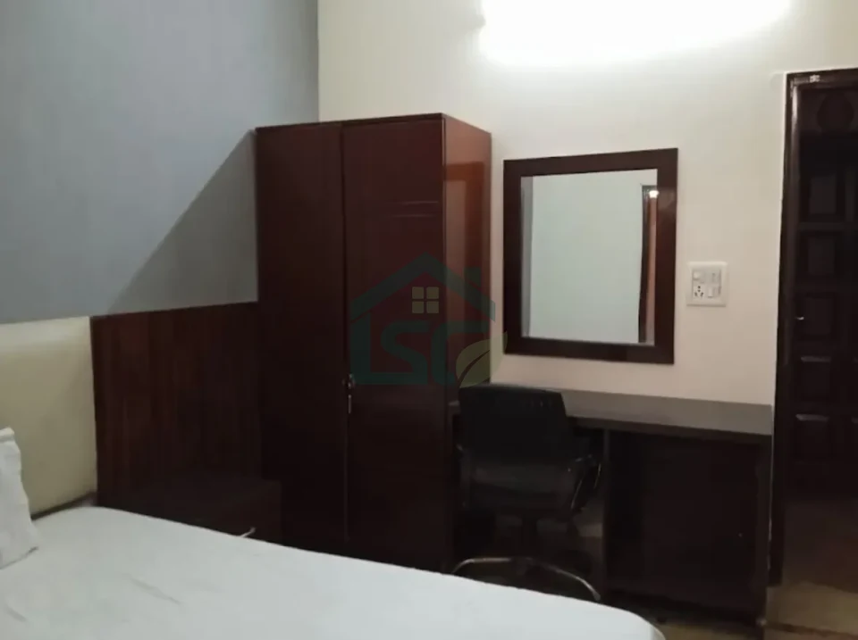 Indian PG in Laxmi Nagar, Delhi — property photo 3