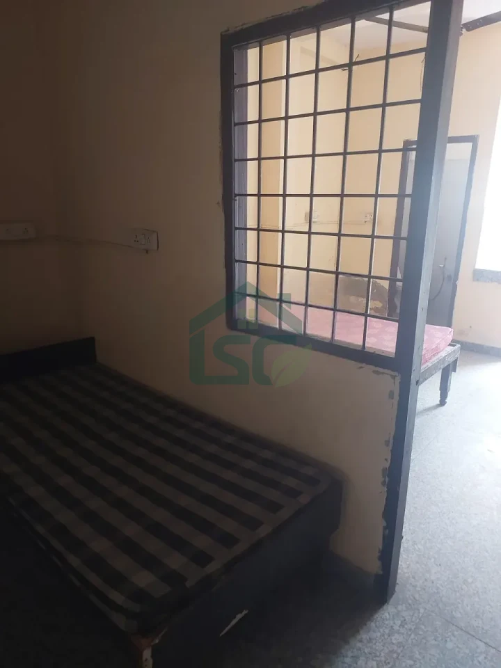 Dharmbeer Room For Rent in Sector 48, Gurugram — property photo 3