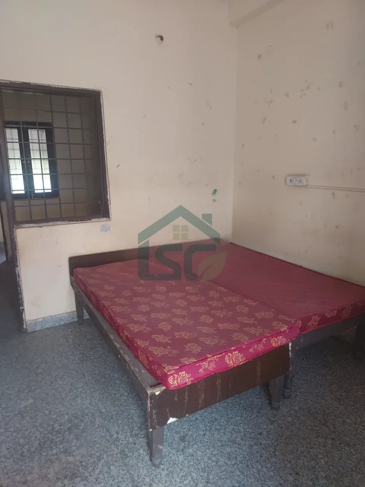 Dharmbeer Room For Rent in Sector 48, Gurugram — property photo 4