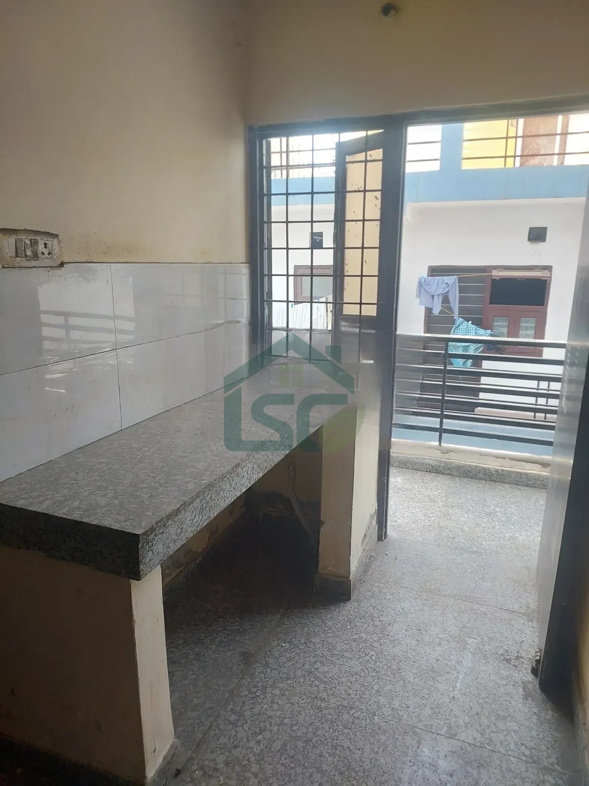 Dharmbeer Room For Rent in Sector 48, Gurugram — property photo 1