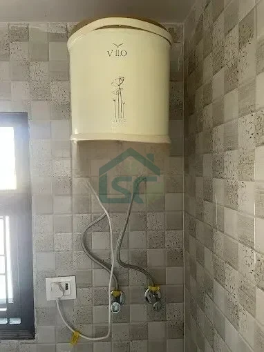 Bhandari PG in New Ashok Nagar, Delhi — property photo 2