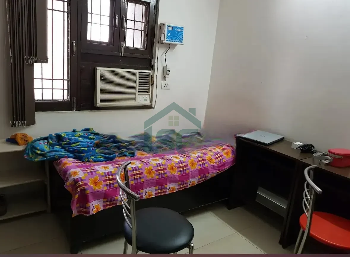 Mukesh PG Only For Girls in Shahdara, Delhi — property photo 1