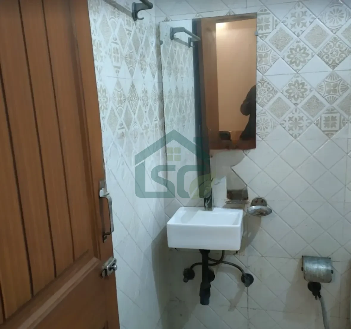 Sky height boys PG in Sector 125, Noida — property photo 1
