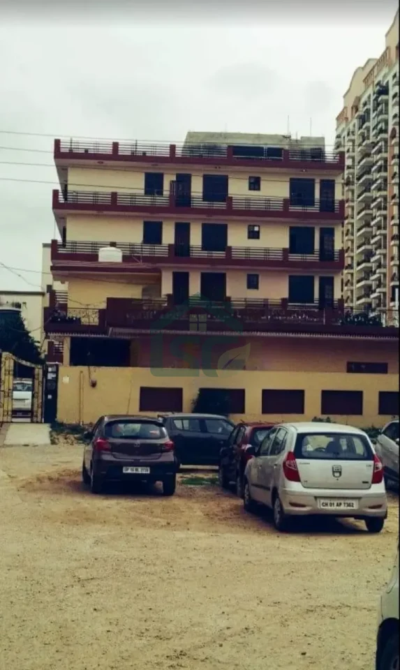 Raj Girls and Boys PG in Sector 33, Gurugram — property photo 1