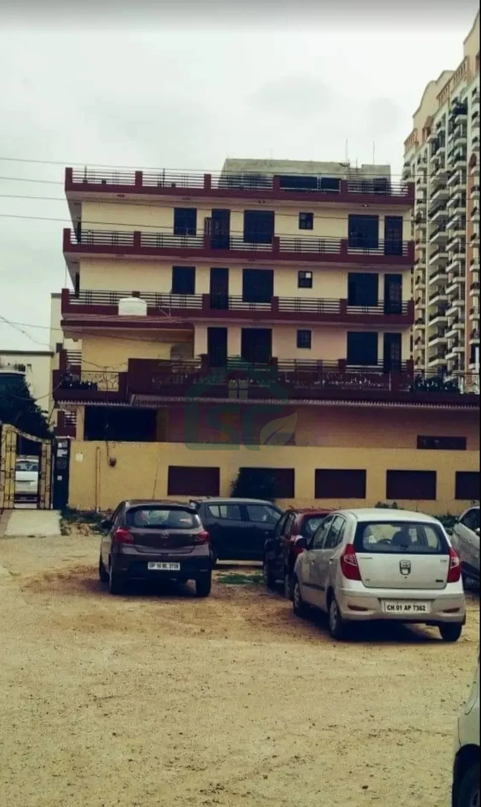 Raj Girls and Boys PG in Sector 33, Gurugram — property photo 1