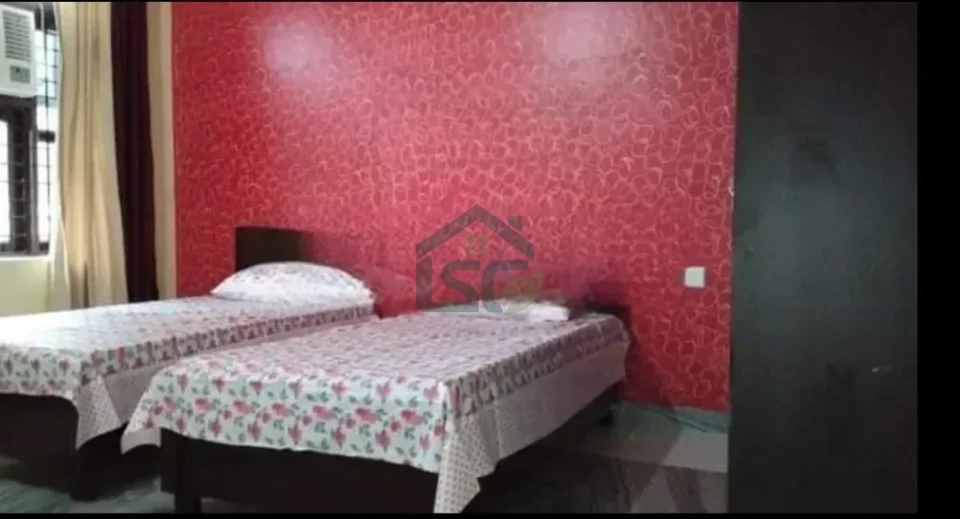 Raj Girls and Boys PG in Sector 33, Gurugram — property photo 4