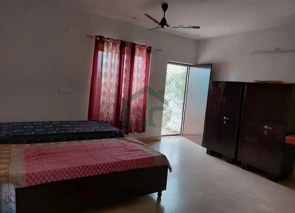 Home Stay Girls PG in Paschim Vihar, Delhi — property photo 1