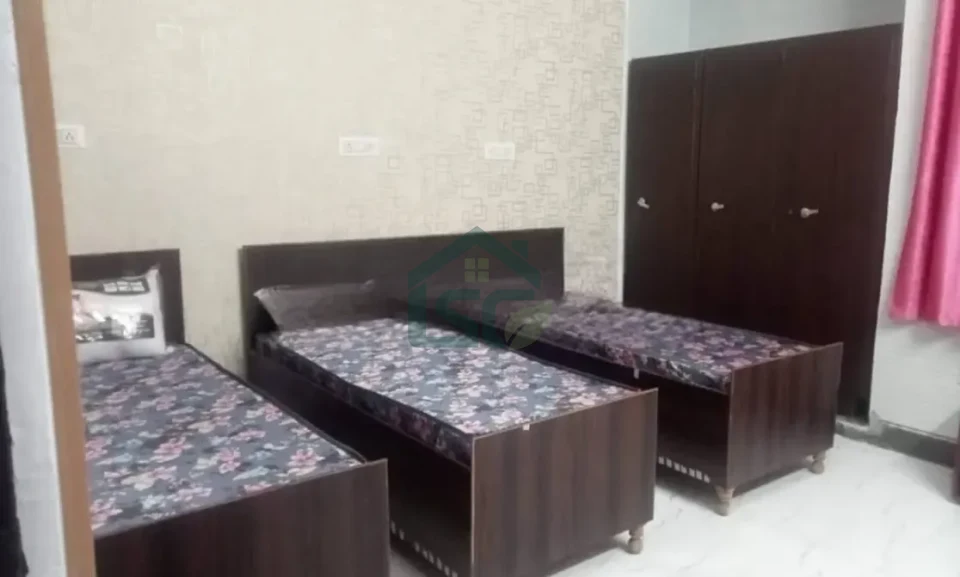 Girls PG in Noida in Sector 15, Noida — property photo 2