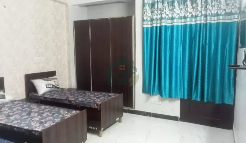 Girls PG in Noida in Sector 15, Noida — property photo 1