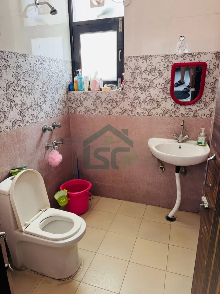 Dream residency 1 in Saraswati Vihar, Gurugram — property photo 1