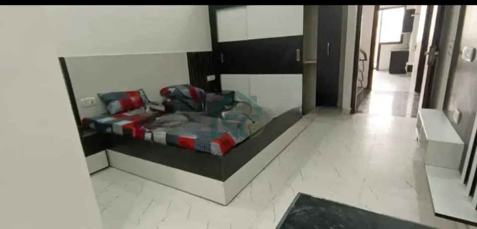 Standard Stays Luxury PG in Sector 41, Gurugram — property photo 2