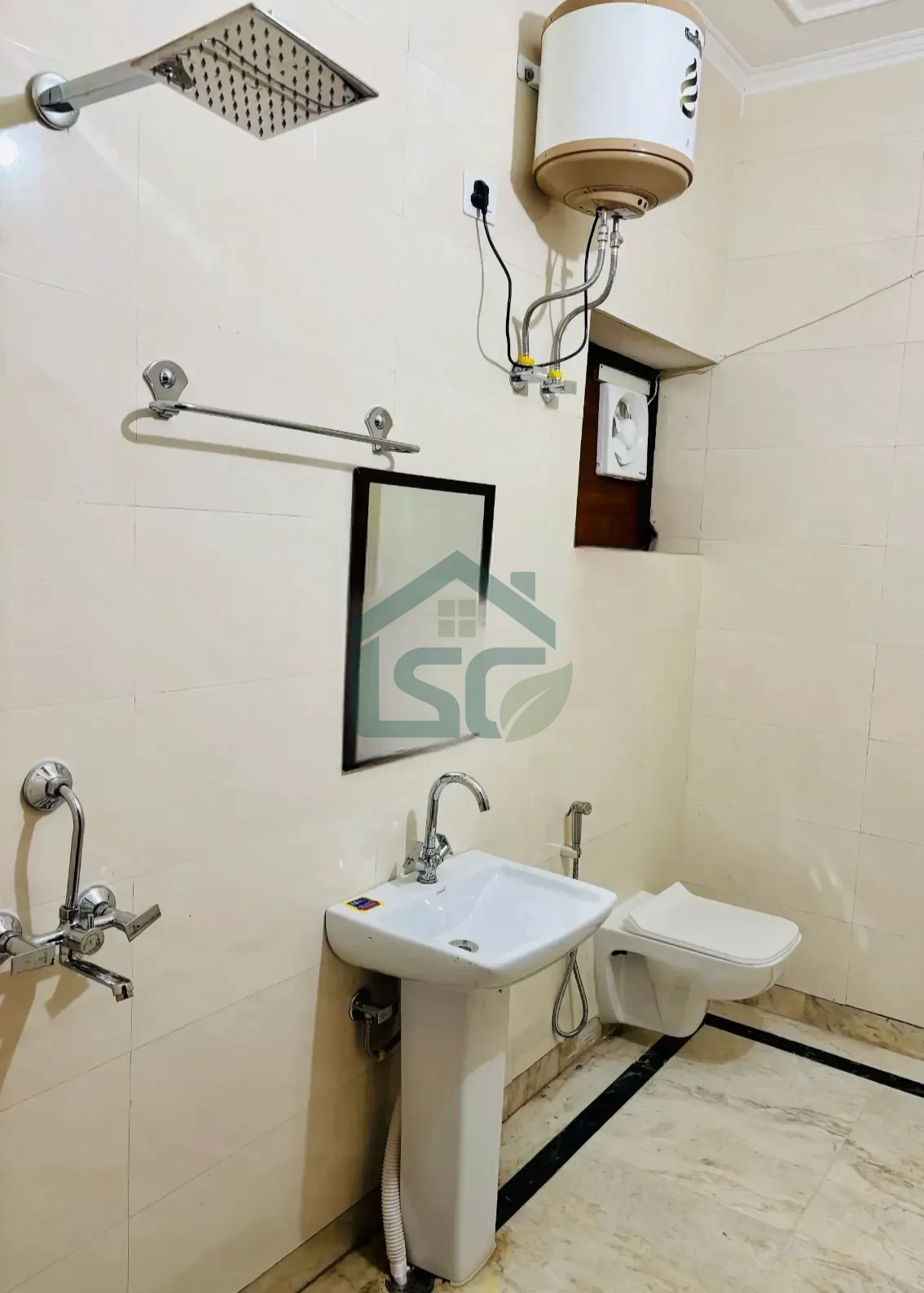 Standard Stays Luxury PG in Sector 41, Gurugram — property photo 1