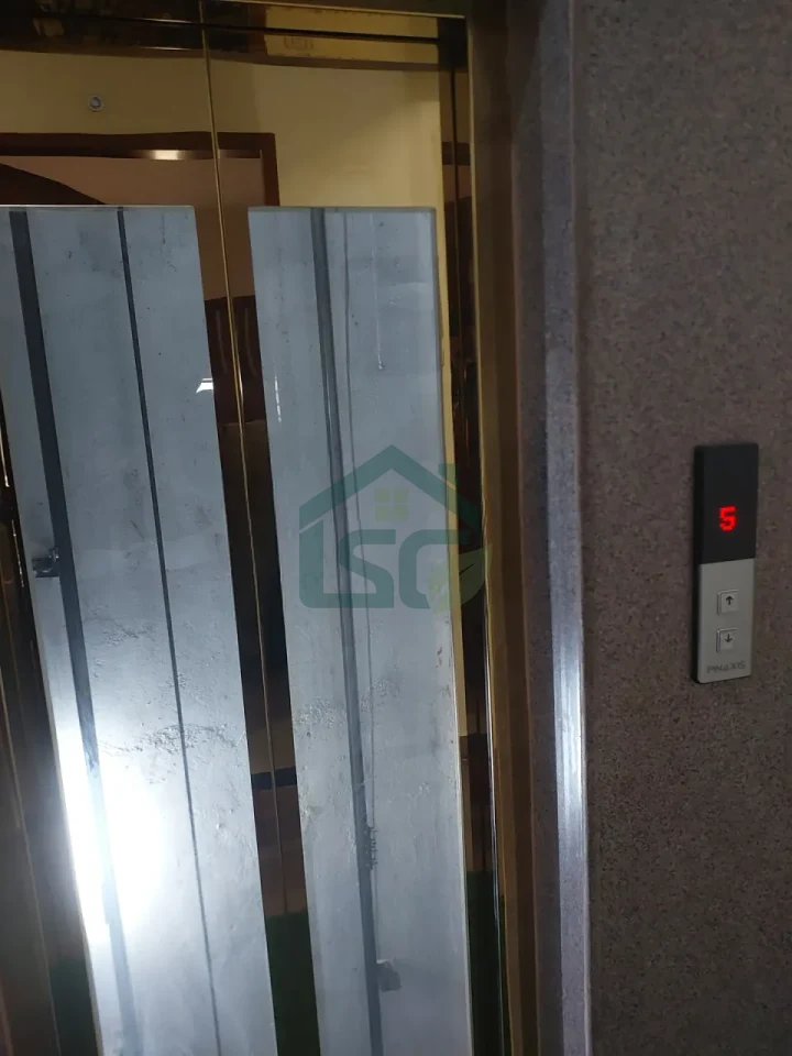 Global Stay in Sector 68, Gurugram — property photo 3