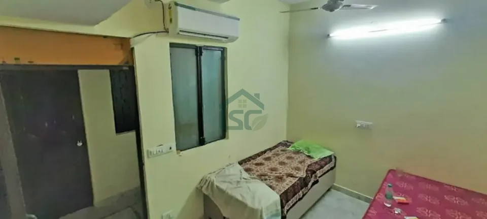Aditi PG in Naraina, Delhi — property photo 2