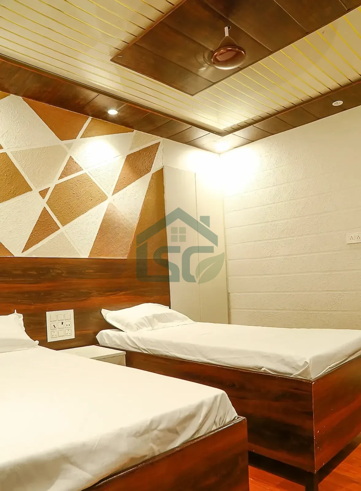 Stay in class in Sector 41, Noida — property photo 1