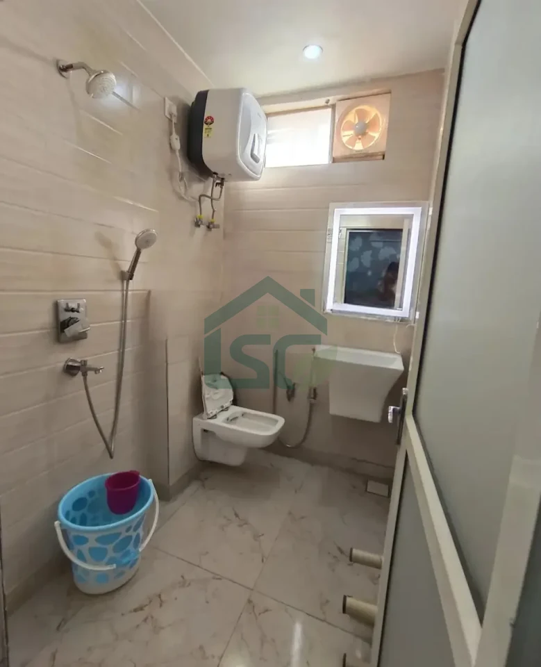 Shree Ji Boys PG in Krishna Nagar, Delhi — property photo 2