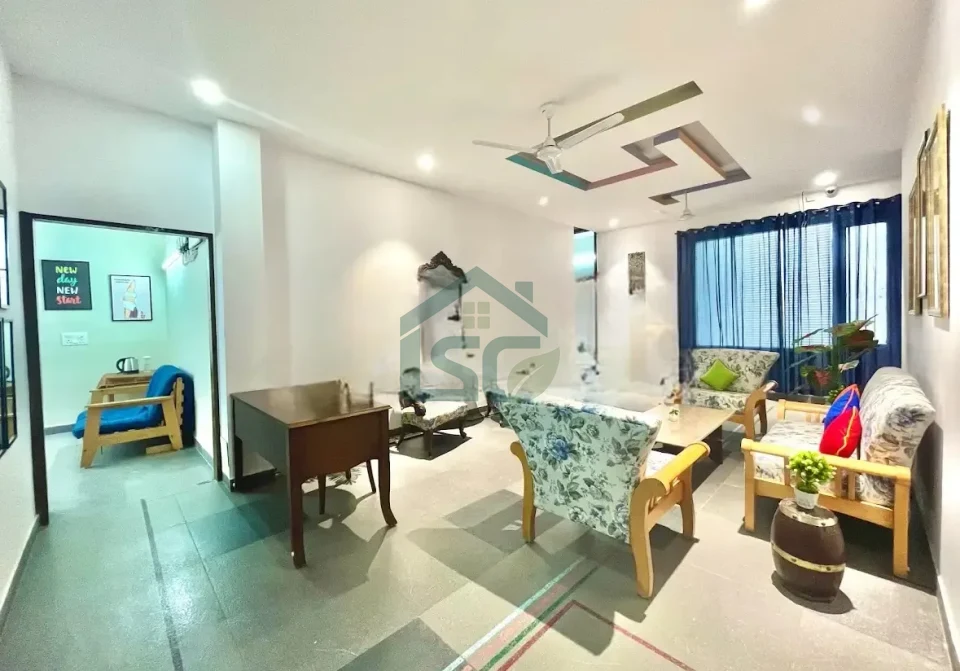 Lamba House Girls Hostal in East of Kailash, Delhi — property photo 5