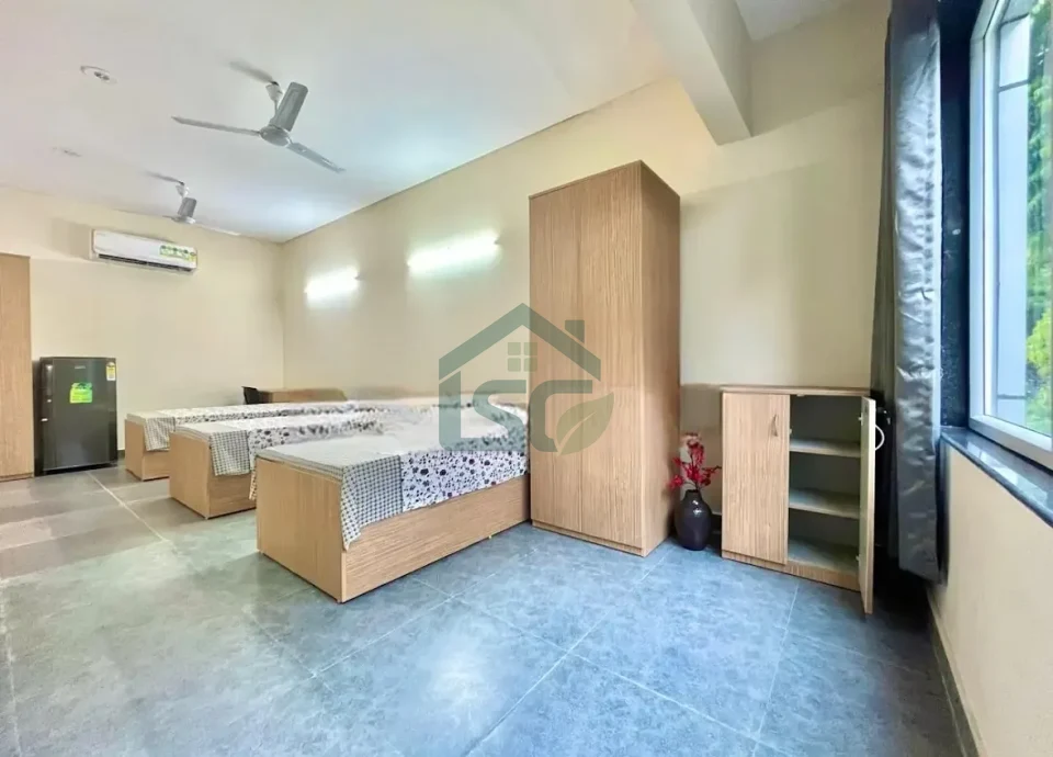 Lamba House Girls Hostal in East of Kailash, Delhi — property photo 1
